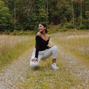 White Exercise Leggings with pockets